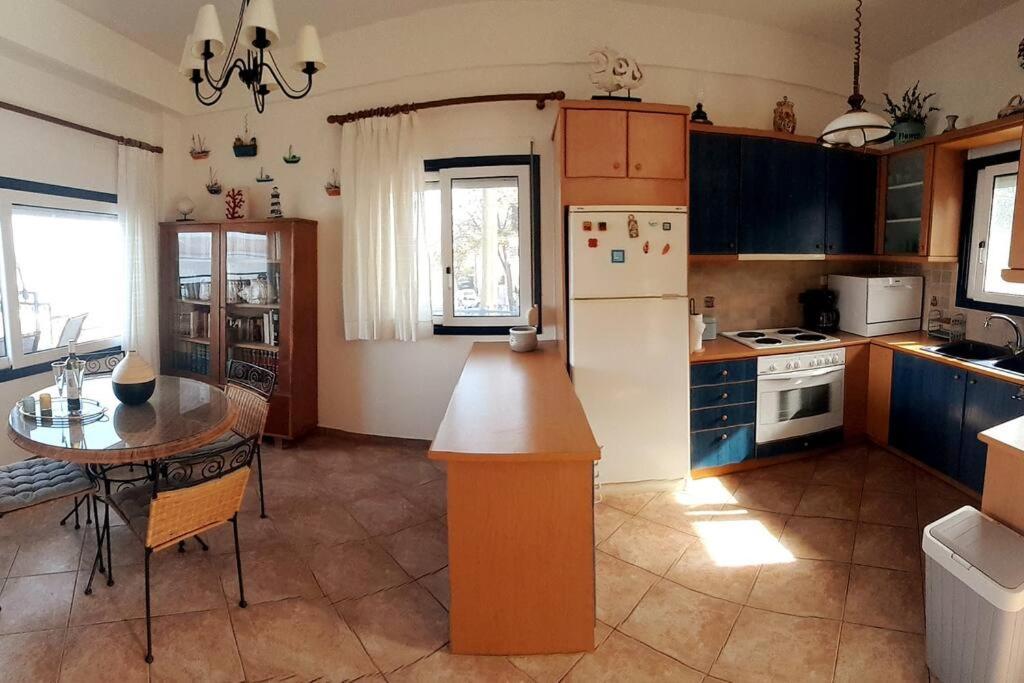 Ocean Vista Retreat Villa Skala Polichnitou Exterior photo
